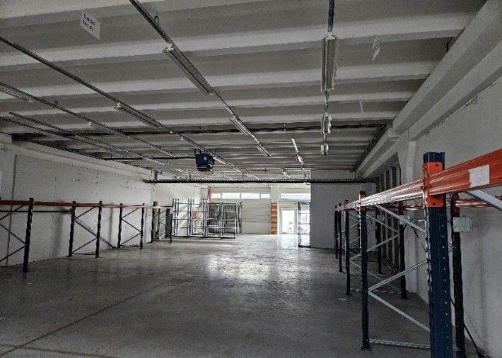 Vykurovaný skladovo-obchodný priestor na prenájom - 270 m2, ul. Stará Vajnorská