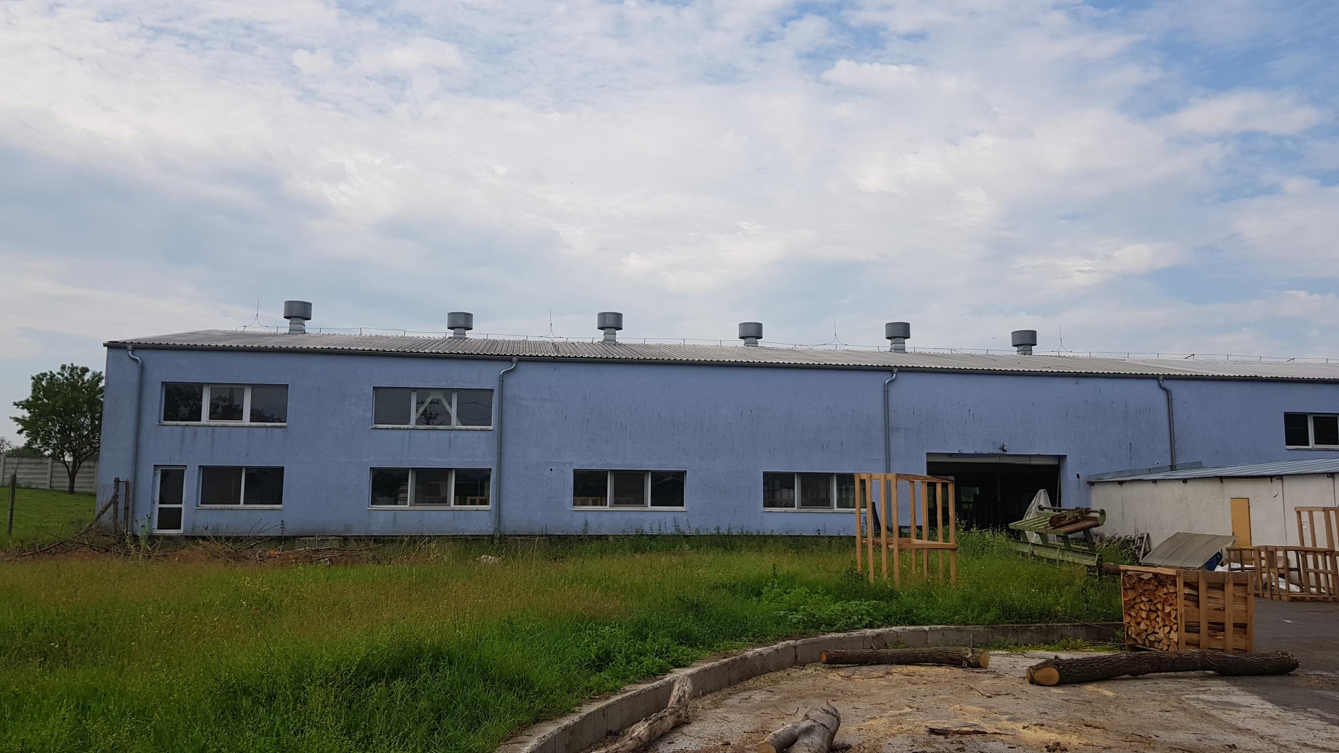 Predám výrobno-skladovací areál, 25km od NR, Obsolovce.