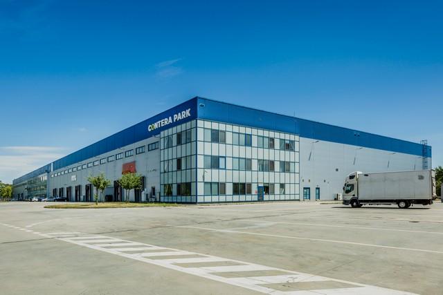 Vykurovaná skladovacia hala so zázemím na prenájom - 3.342 m2, Svätý Jur