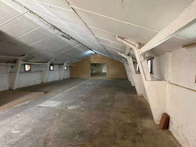 Skladovo-výrobný priestor na prenájom - 440 m2, Poľovnícka ul.