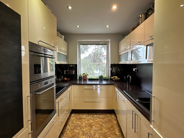 Svetlý 3-izbový byt s loggiou – 69 m², Tomanova ul.