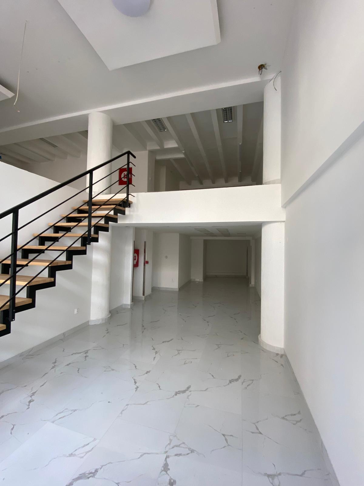 Obchodný priestor v centre mesta na prenájom - 97 m2, Štúrova ul.