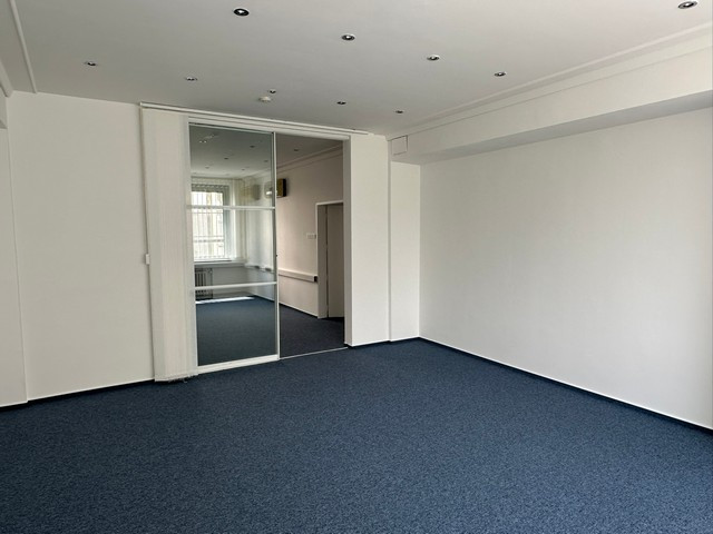 Kancelárie v centre mesta na prenájom - od 20 m2, ul. Námestie SNP.