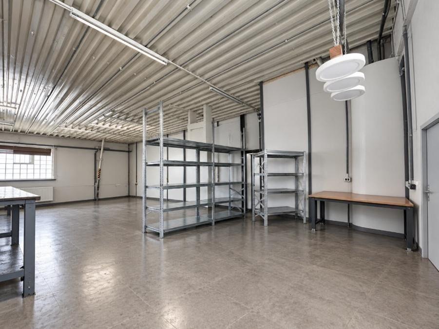 Obchodno-skladový priestor s chladiacim boxom – 140 m², ul. Stará Vajnorská