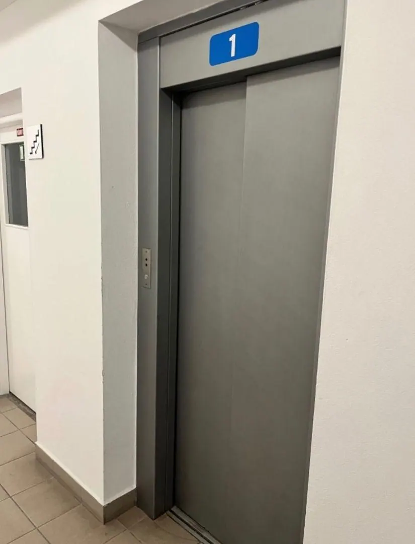 Predaj polyfunkčné priestory v centre, fotografia 7