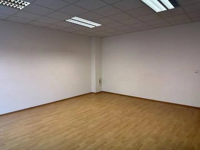 Kancelária na prenájom - od 18 m2, Údernícka ul., fotografia 5
