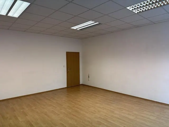 Kancelária na prenájom - od 18 m2, Údernícka ul., fotografia 4