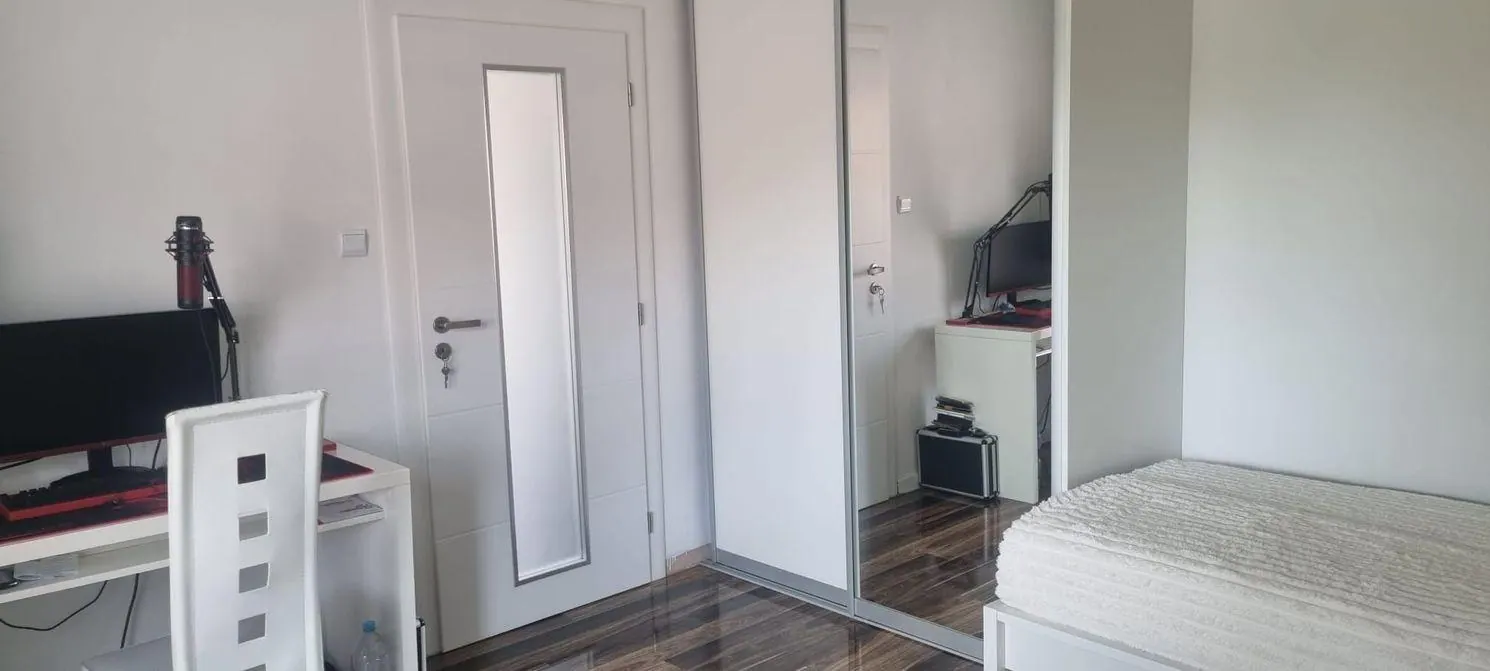 Novozrekonštruovaný 5-izbový rodinný dom – Jacovce, len 3 km od Topoľčian, fotografia 11