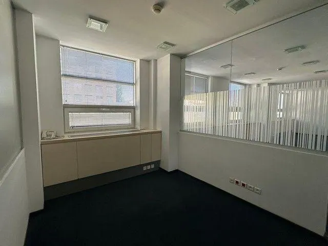 Uzavretý administratívny priestor na prenájom - 297 m2, Košická ul., fotografia 13