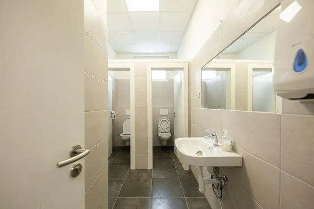 Kancelárske, obchodné a skladové priestory na predaj – od 33 m2, ul. Vajnorská, fotografia 13