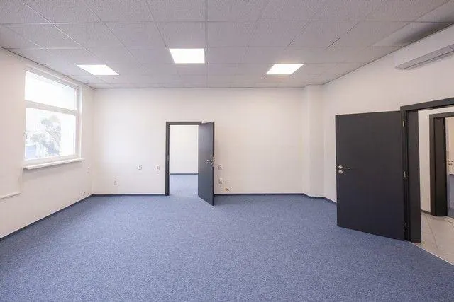 Kancelárske, obchodné a skladové priestory na predaj – od 33 m2, ul. Vajnorská, fotografia 8