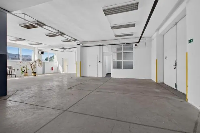 Obchodno-skladový priestor na prenájom - 246 m2, Vajnorská ul., fotografia 4