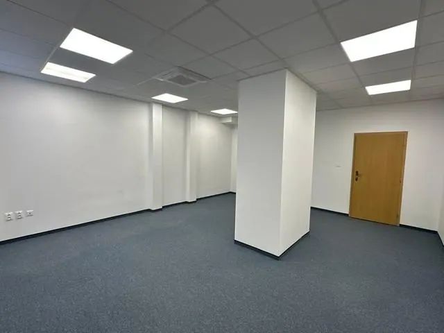 Kancelársky priestor na prenájom – 36 m², Nevädzova ul., fotografia 3