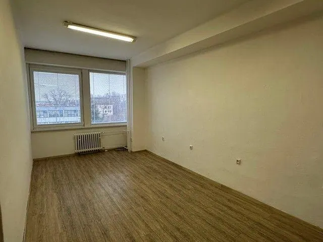 Multifunkčné priestory s umývadlom na prenájom - od 12 m2, Bojnická ul., fotografia 12