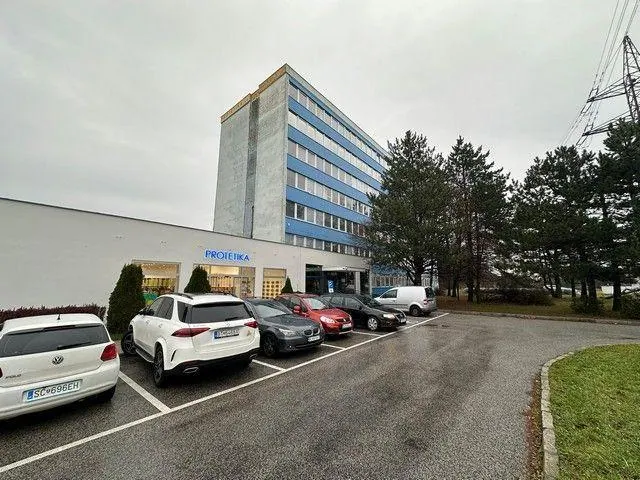 Multifunkčné priestory s umývadlom na prenájom - od 12 m2, Bojnická ul., fotografia 24