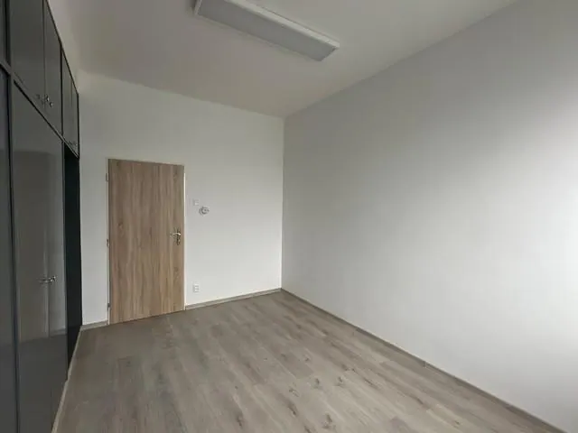 Multifunkčné priestory s umývadlom na prenájom - od 12 m2, Bojnická ul., fotografia 8