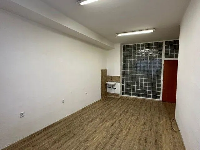 Multifunkčné priestory s umývadlom na prenájom - od 12 m2, Bojnická ul., fotografia 9