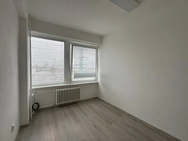 Multifunkčné priestory s umývadlom na prenájom - od 12 m2, Bojnická ul., fotografia 7