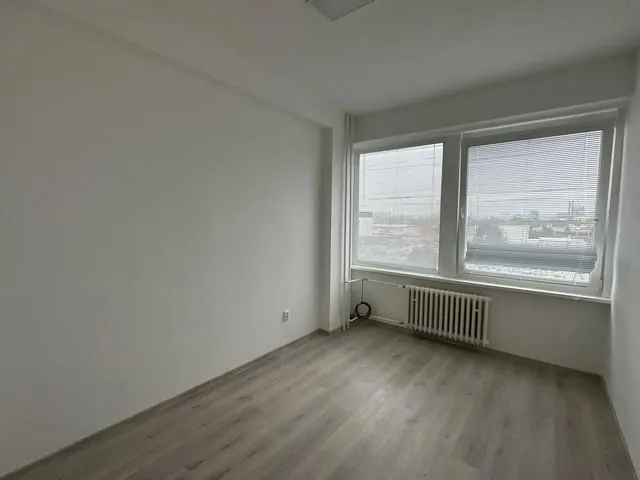 Multifunkčné priestory s umývadlom na prenájom - od 12 m2, Bojnická ul., fotografia 6