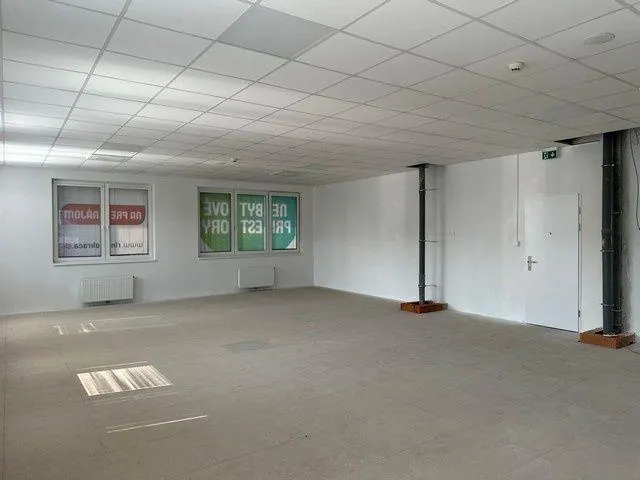 Na prenájom nebytový priestor v projekte Rínok Rača – 148 m²
