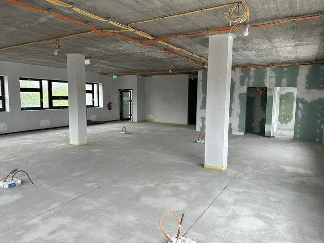 Kancelárske priestory s voliteľnou dispozíciou a skladom na prenájom - od 150 m2, Elektrárenská ul., fotografia 3