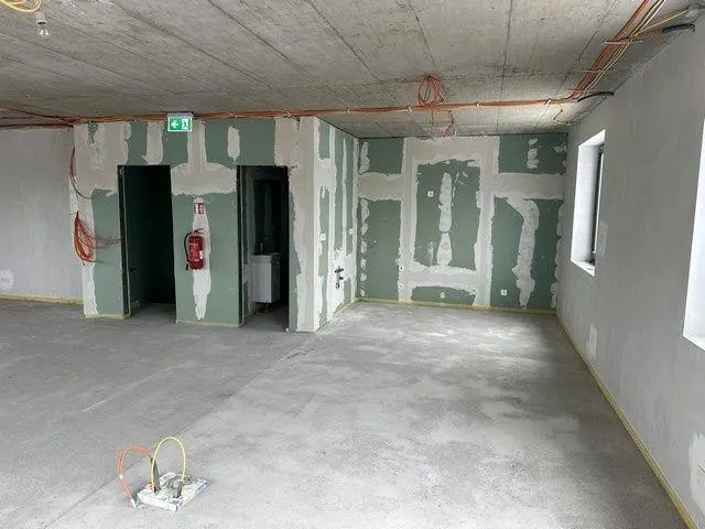 Kancelárske priestory s voliteľnou dispozíciou a skladom na prenájom - od 150 m2, Elektrárenská ul., fotografia 10