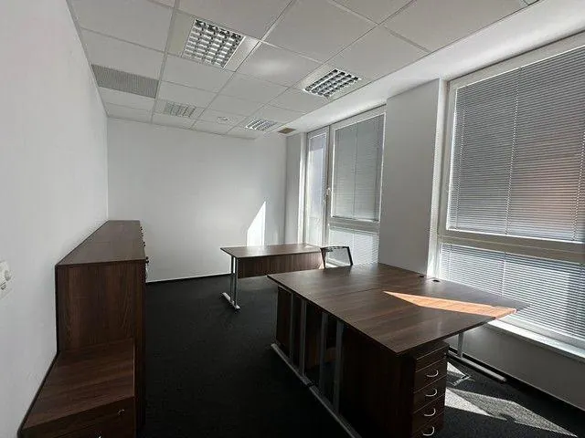 Reprezentatívny administratívny priestor na prenájom - 360 m2, Košická ul., fotografia 12