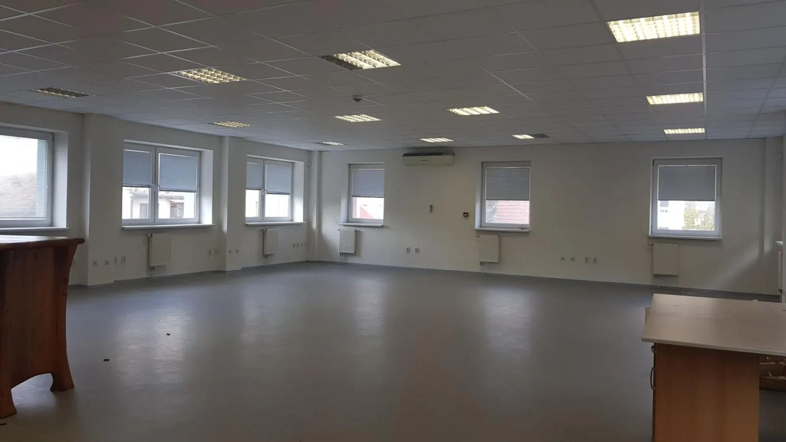 Prenajmem komerčné priestory v Nitre 5 min. od diaľnice R1A., fotografia 3