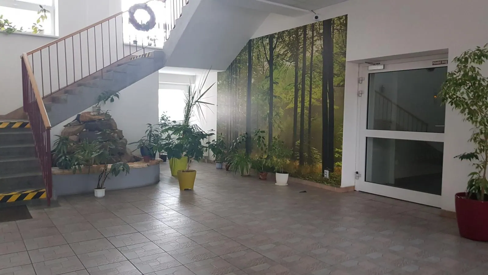 Prenajmem komerčné priestory v Nitre 5 min. od diaľnice R1A., fotografia 5