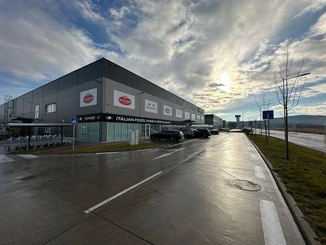 Vykurované obchodno-skladovacie a výstavné priestory na prenájom - od 450 m2, lokalita Bory., fotografia 11