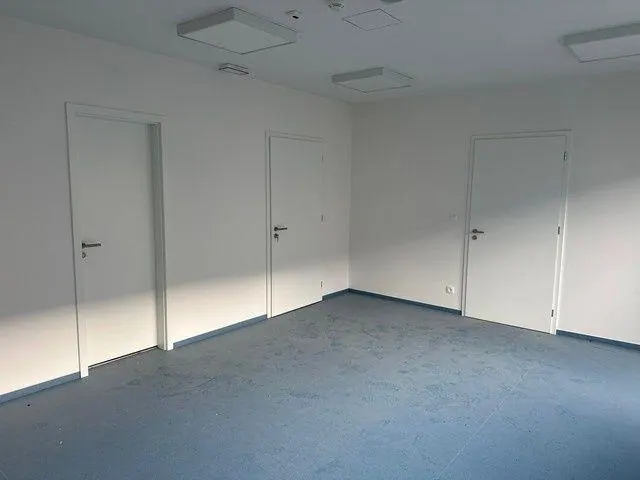 Vykurované obchodno-skladovacie a výstavné priestory na prenájom - od 450 m2, lokalita Bory., fotografia 6