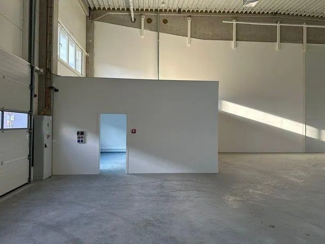 Vykurované obchodno-skladovacie a výstavné priestory na prenájom - od 450 m2, lokalita Bory., fotografia 4