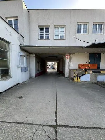 Vykurovaný skladový priestor s vodou - 275 m2, Kukučínova ul., fotografia 11