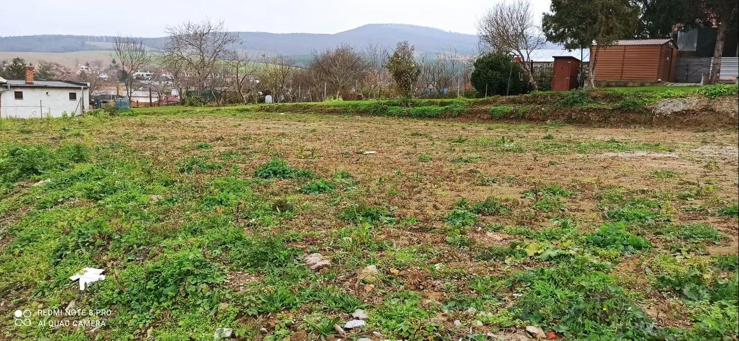 Pozemok na predaj – ideálny na výstavbu rodinného domu, Krnča (520 m²), fotografia 2