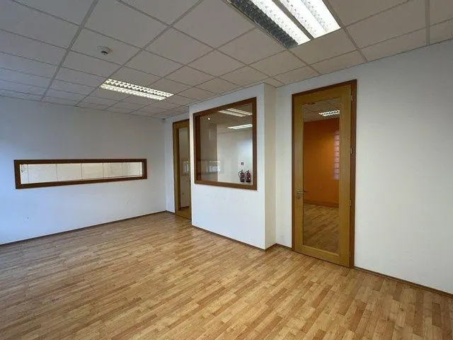 Kancelársky priestor na prenájom - 205 m2, Údernícka ul.