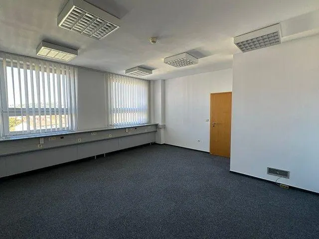 Reprezentatívny kancelársky priestor na prenájom – 132 m², Košická ulica., fotografia 3
