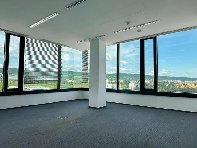 Reprezentatívne kancelárske priestory Reding Tower 2- 141 m2, Račianska ul., fotografia 6