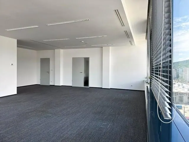 Reprezentatívne kancelárske priestory Reding Tower 2- 141 m2, Račianska ul., fotografia 10