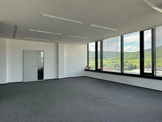 Reprezentatívne kancelárske priestory Reding Tower 2- 141 m2, Račianska ul., fotografia 3