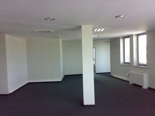 Kancelársky priestor v nízko-podlažnej budove s výťahom na prenájom - 200 m2, Rožňavská ul., fotografia 4