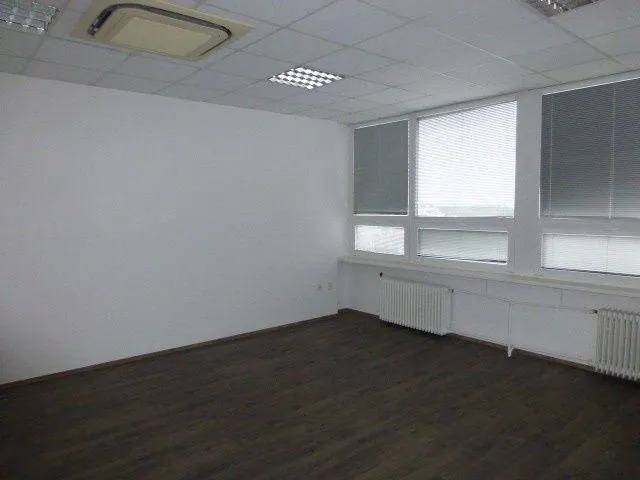 Kancelárske priestory s umývadlom - od 15 m2, Račianska ul., fotografia 4