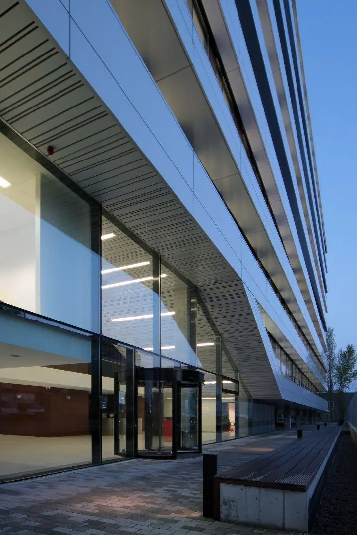 Reprezentatívne kancelárske priestory v budove Omnipolis na prenájom - od 20 m2, Tomášikova ul., fotografia 14