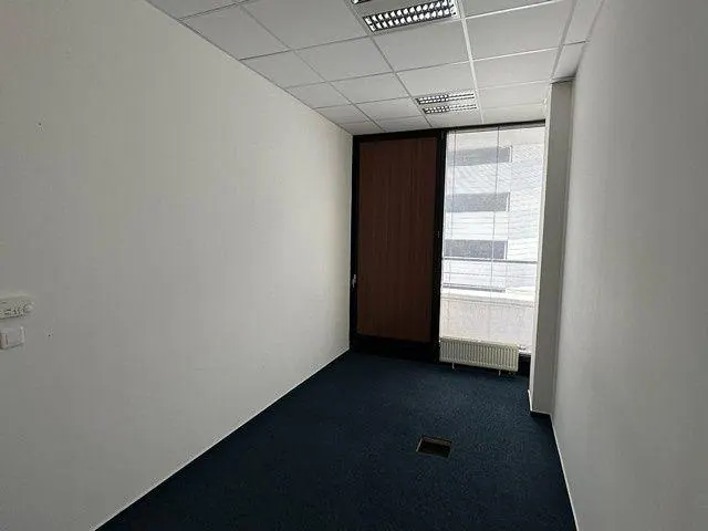 Reprezentatívne kancelárske priestory v budove Omnipolis na prenájom - od 20 m2, Tomášikova ul., fotografia 10