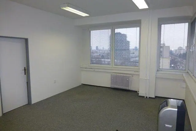 Dvojkancelária s parkovacím miestom zdarma - 52,10 m2, Račianska ul., fotografia 2