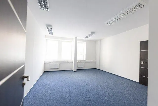 Kancelárske priestory na prenájom - od 12 m2, Pestovateľská ul. Možnosť kúpy.