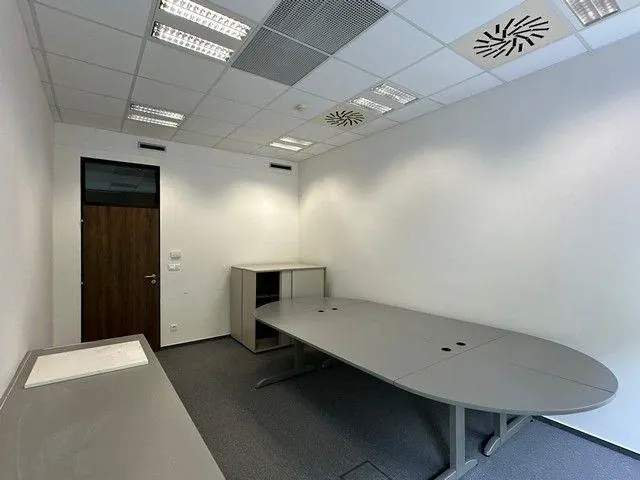Kancelária v budove OMNIPOLIS na prenájom - 20,15 m2, ul. Trnavská cesta, fotografia 2