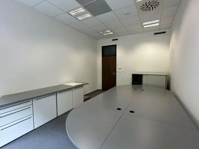Kancelária v budove OMNIPOLIS na prenájom - 20,15 m2, ul. Trnavská cesta