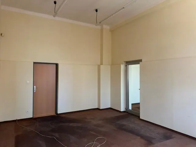 Multifunkčný priestor na prenájom – 475 m², Bojnická ul., fotografia 2